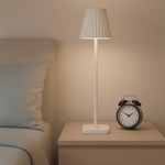 Imagen de LAMPARA de Escritorio Recargable Led 5w Blanca Pant.Corrugada Luz Variable - Tactil