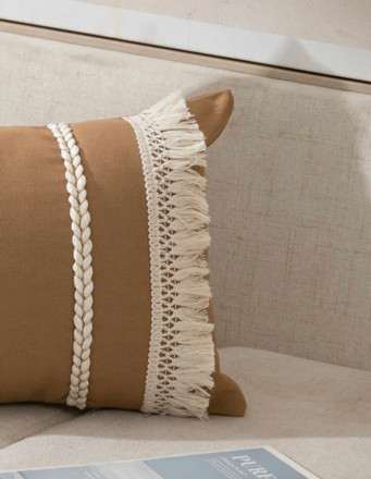 Imagen de ALMOHADON con Trenzas y Flecos Beige 45x45cm