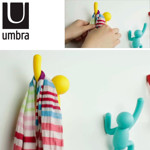 Imagen de GANCHOS x 3 Buddy Multi-Colores UMBRA 7.6x16.5x7.6cm / Soporta 2.3kg c/u