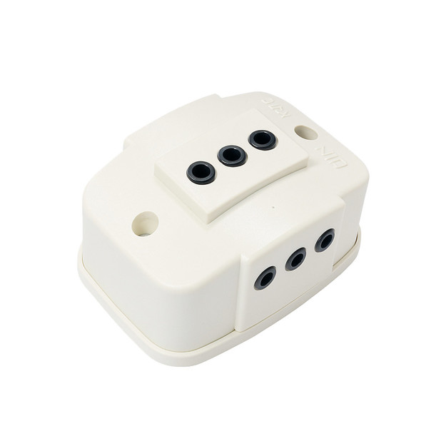 Imagen de TOMA Ext.Triple Polarizada Modular Blanco