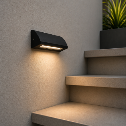 Imagen de APLIQUE Exterior p/Muro Led 3.5w IP54 Calido Rectang. Negro 13*6*3cm